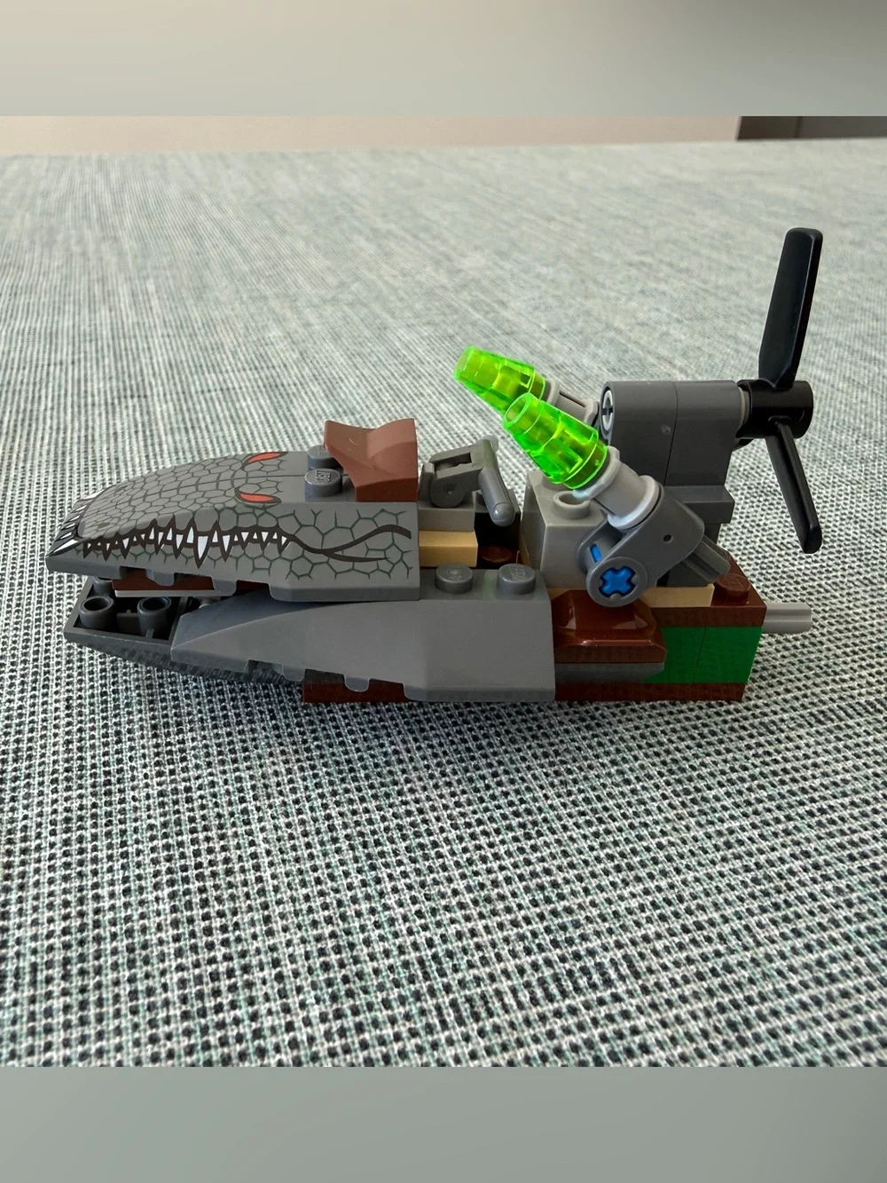 LEGO Batman The Batboat Hunt for Killer Croc 7780